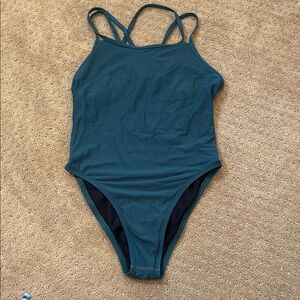 Jolyn one piece swimsuit size 32. Murray, green color. Good used condition.